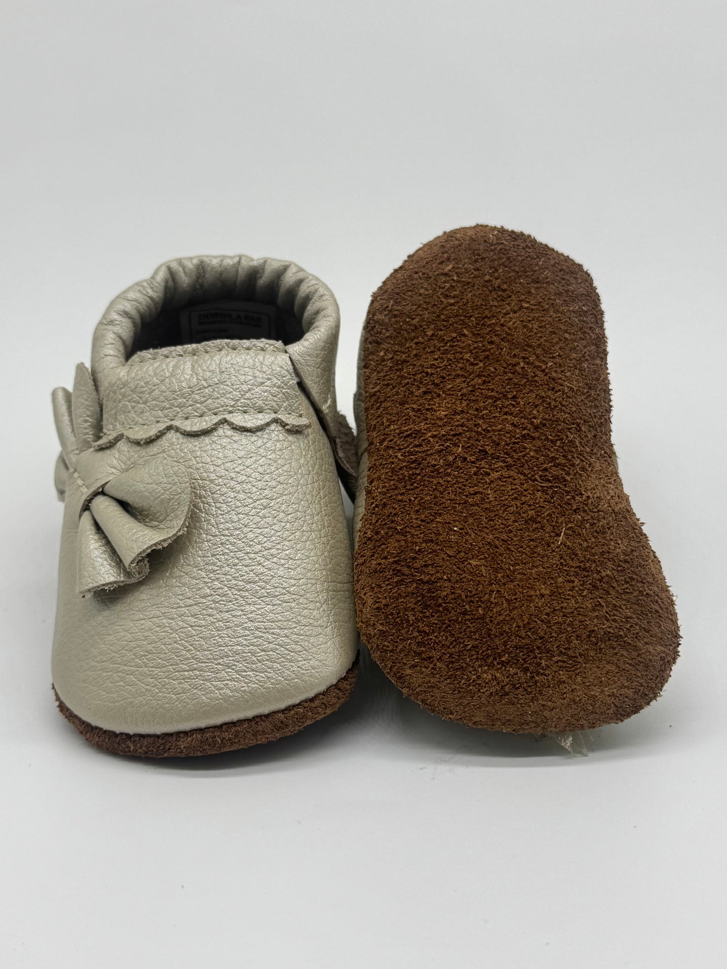 Moño beige perlado