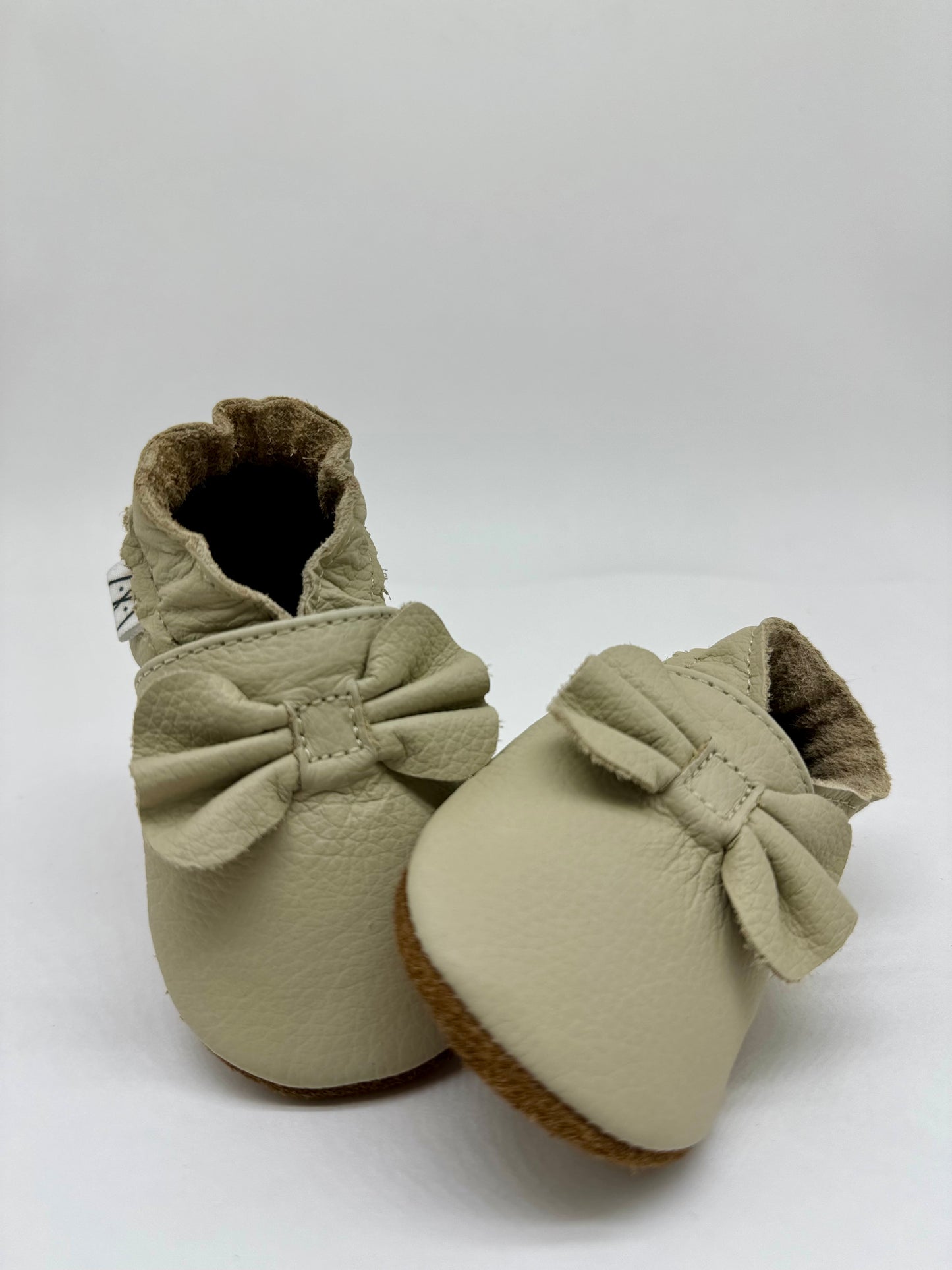 Moño beige