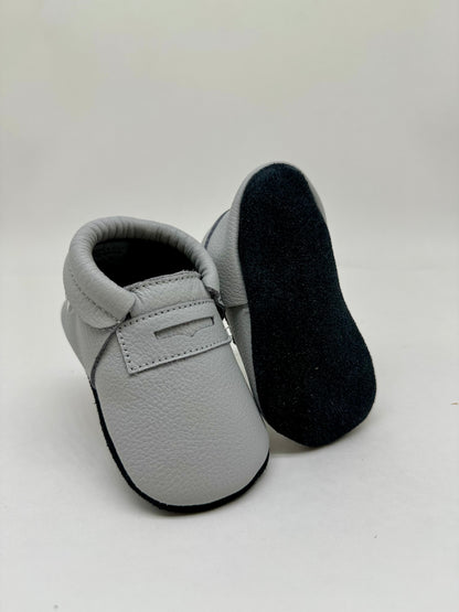 Mocasín gris