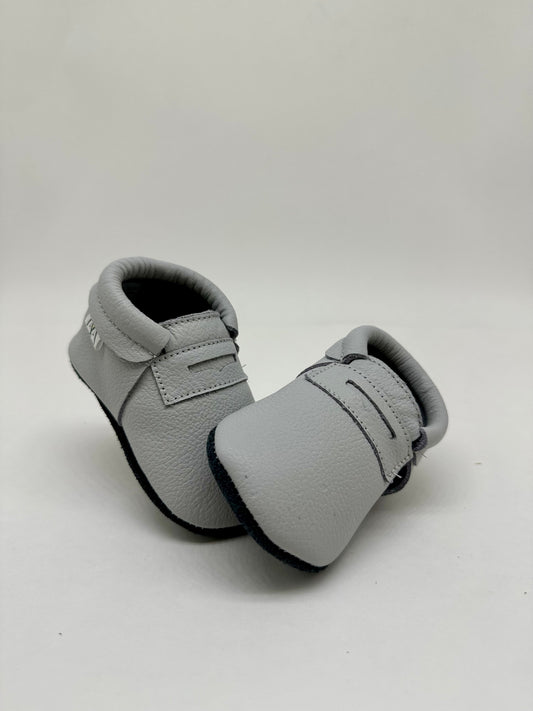 Mocasín gris